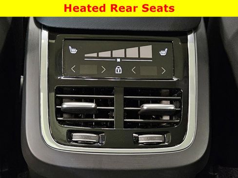 Certified 2025 Volvo XC90 B6 Plus w/ Protection Package Premier image 30