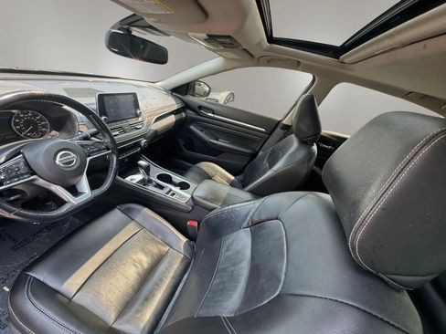 Used 2019 Nissan Altima 2.5 SL FWD image 12