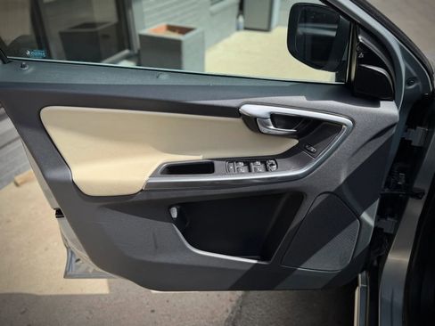 Used 2013 Volvo XC60 T6 image 7