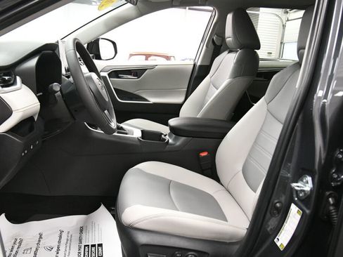 Used 2025 Toyota RAV4 XLE Premium w/ Weather Package AWD/4WD image 10