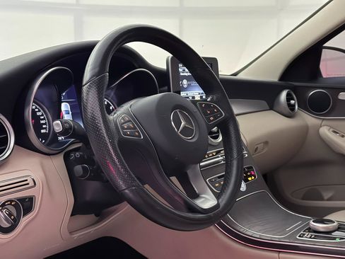 Used 2018 Mercedes-Benz C 300 4MATIC Sedan image 21