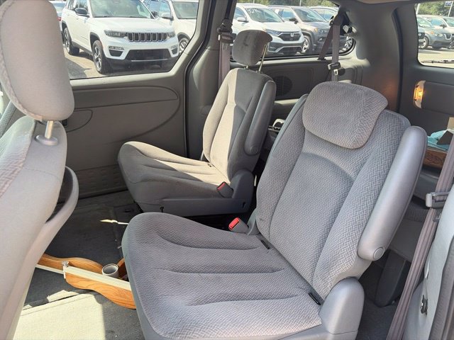 Used 2005 Chrysler Town & Country Touring FWD image 20