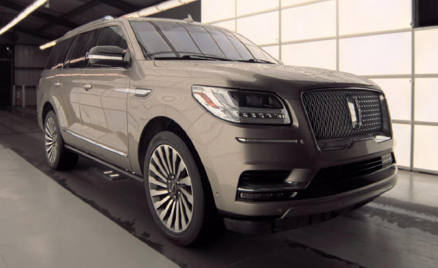 Used 2020 Lincoln Navigator Reserve w/ Luxury Package RWD image 2