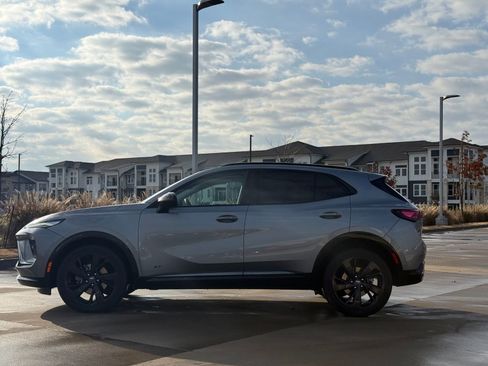 Certified 2025 Buick Envision Sport Touring image 5