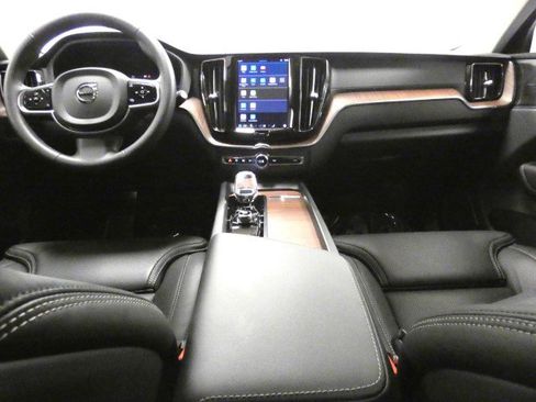 Used 2023 Volvo XC60 B5 Ultimate w/ Climate Package image 42