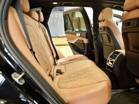 Used 2023 BMW X5 xDrive40i w/ Premium Package image 22