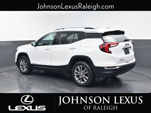 Used 2022 GMC Terrain SLT w/ Infotainment Package II FWD image 7