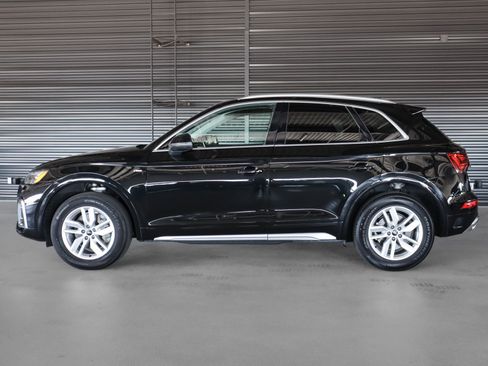 Used 2023 Audi Q5 2.0T Premium w/ Convenience Package AWD/4WD image 13