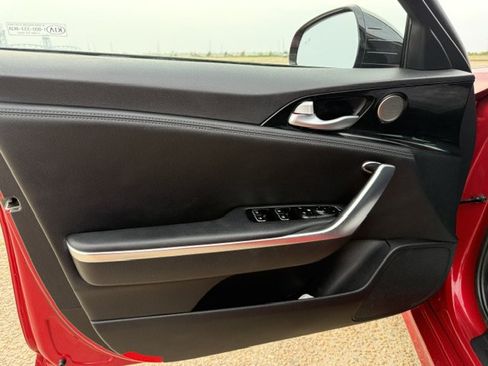 Used 2021 Kia Stinger GT-Line w/ Sun & Sound Package RWD image 10
