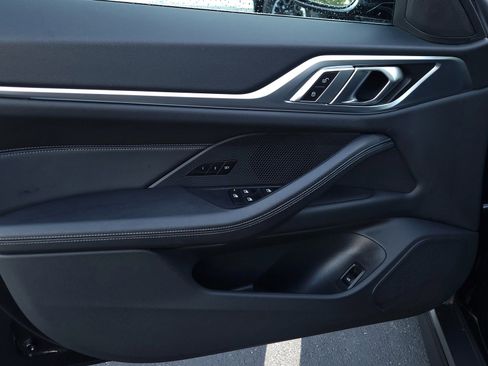 Used 2024 BMW i4 xDrive40i image 9