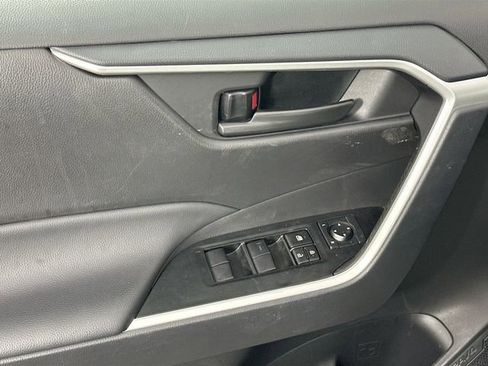Used 2025 Toyota RAV4 LE image 22