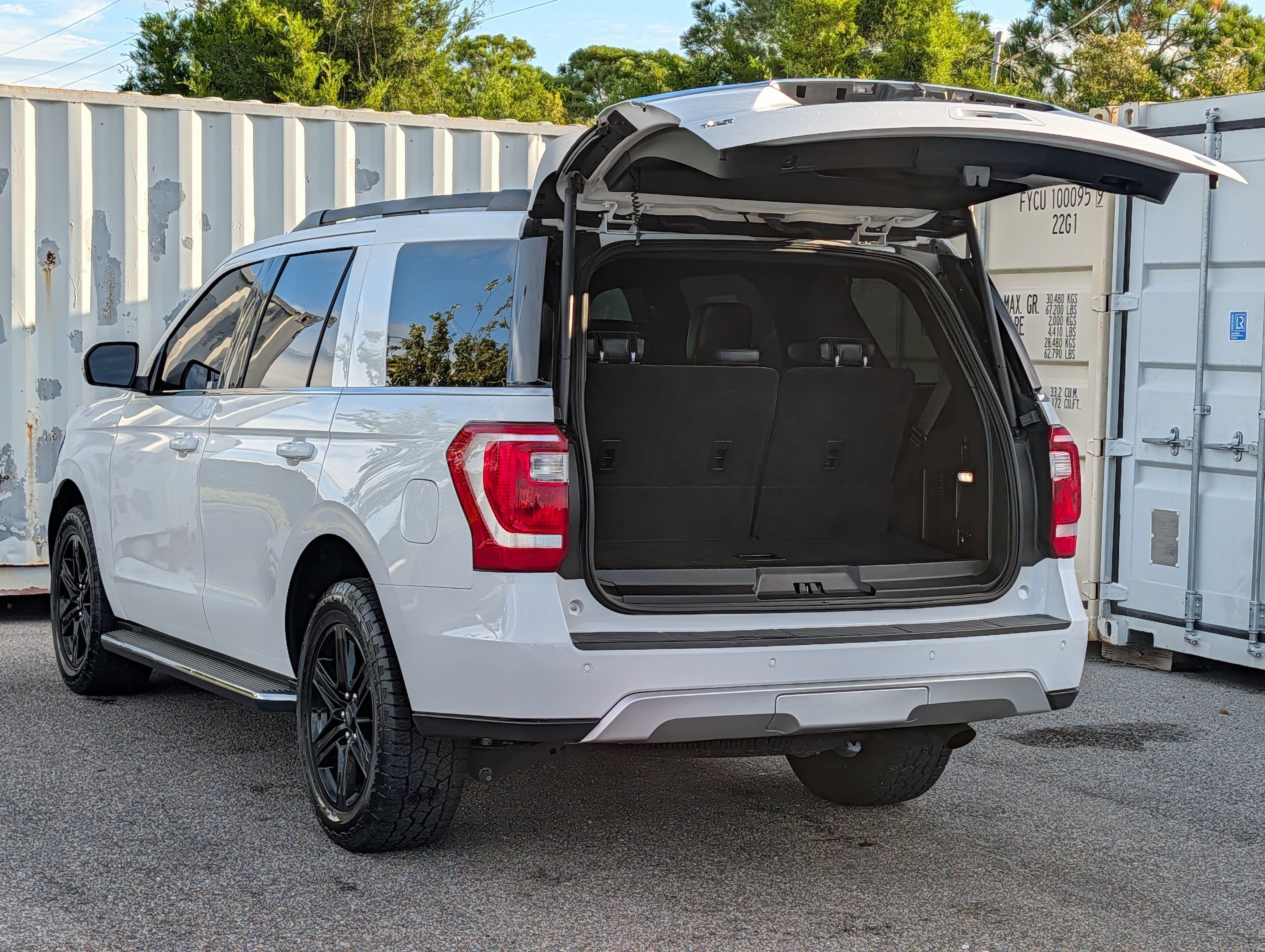 Used 2021 Ford Expedition XLT RWD image 14