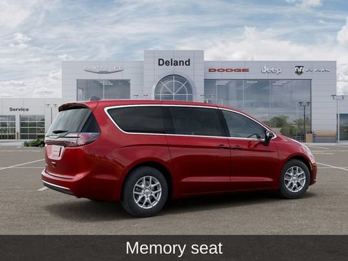 New 2026 Chrysler Pacifica Select FWD image 4