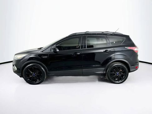 Used 2017 Ford Escape SE w/ SE Sport Appearance Package AWD/4WD image 3