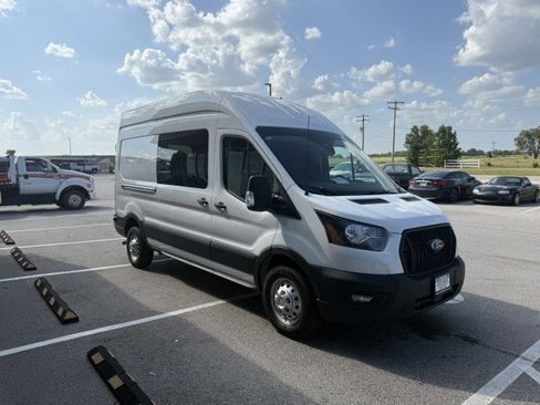 Used 2024 Ford Transit 250 148 High Roof AWD image 4
