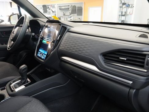 Used 2025 Subaru Forester Premium w/ Convenience Package #1 image 30