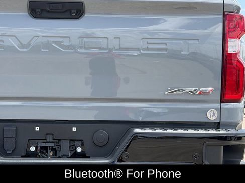 Used 2024 Chevrolet Silverado 2500 ZR2 w/ Technology Package AWD/4WD image 13