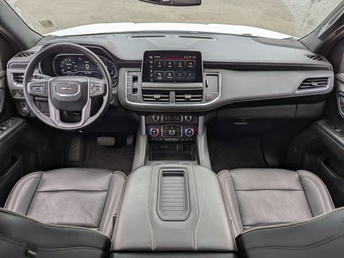 Used 2023 GMC Yukon SLT image 25