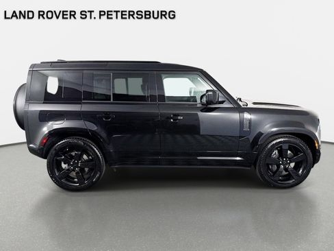 Used 2026 Land Rover Defender 110 X-Dynamic SE AWD/4WD image 4