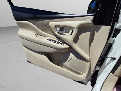 Used 2019 Nissan Murano SL w/ SL Technology Package FWD image 22