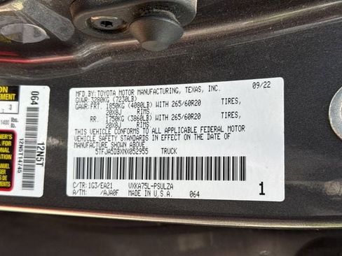 Used 2022 Toyota Tundra Limited w/ Power Package AWD/4WD image 37