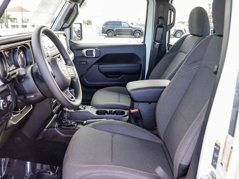 New 2026 Jeep Gladiator Sport image 19
