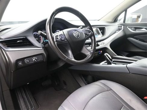 Used 2019 Buick Enclave Essence image 9