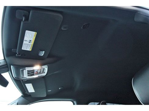 Used 2025 RAM 1500 Laramie image 31