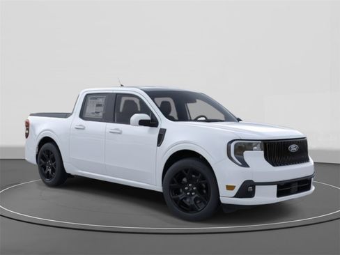 New 2025 Ford Maverick Lobo image 7