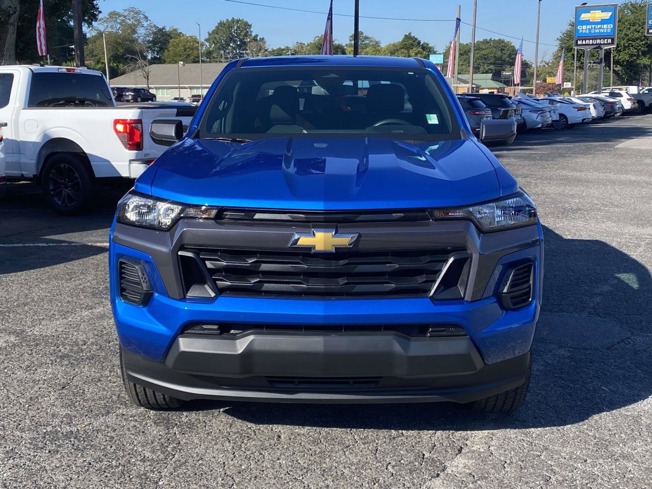 Used 2024 Chevrolet Colorado LT RWD image 2