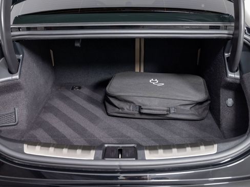 Used 2022 Porsche Taycan 4S image 22