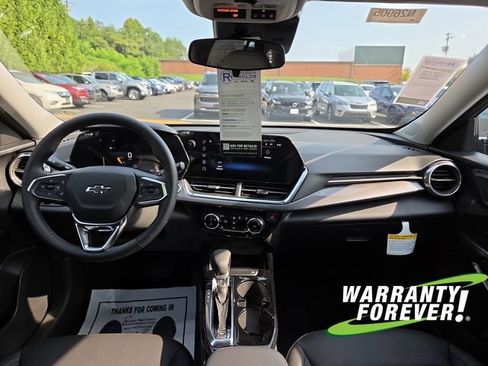 New 2026 Chevrolet Trax ACTIV w/ Sunroof Package FWD image 10