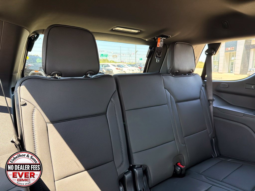 New 2026 GMC Yukon Denali w/ Denali Reserve Package AWD/4WD image 9