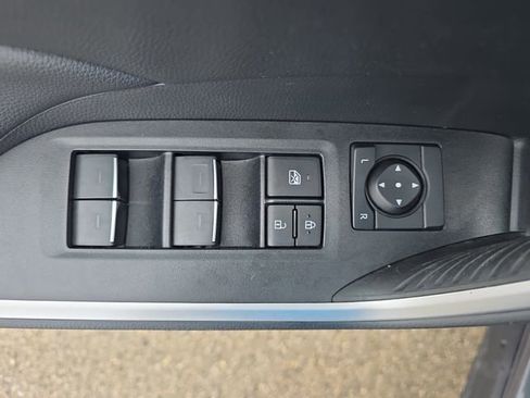 Used 2023 Toyota RAV4 XLE Premium FWD image 28