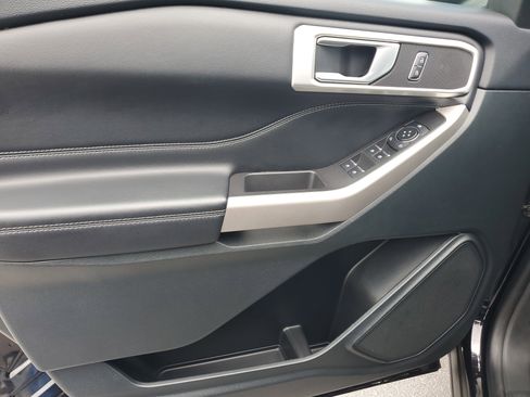 Used 2023 Ford Explorer XLT w/ Equipment Group 202A image 29