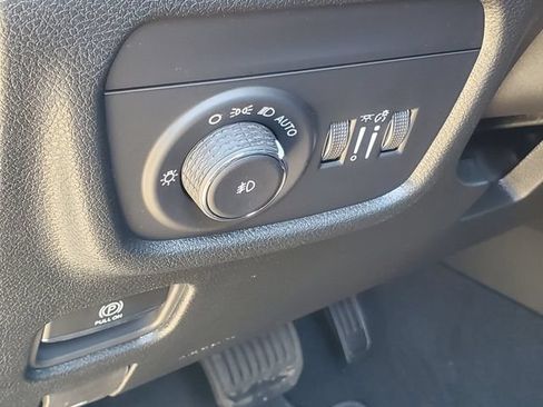 New 2026 Jeep Grand Cherokee L Limited AWD/4WD image 12