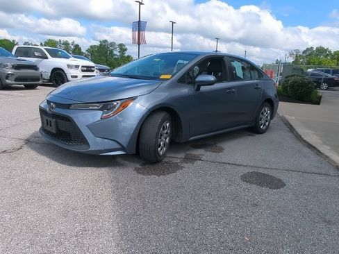Used 2022 Toyota Corolla LE FWD image 17