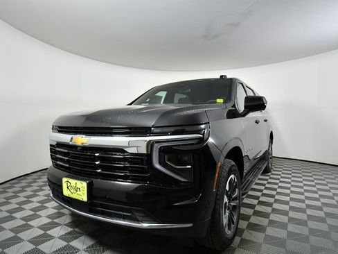 New 2026 Chevrolet Suburban LS image 6