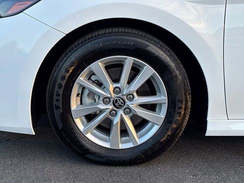 Used 2025 Toyota Camry LE image 48