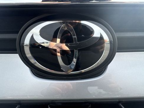 Used 2024 Toyota Grand Highlander Limited image 32