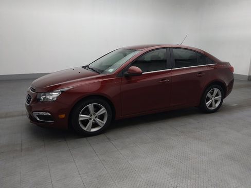Used 2016 Chevrolet Cruze LT FWD image 2