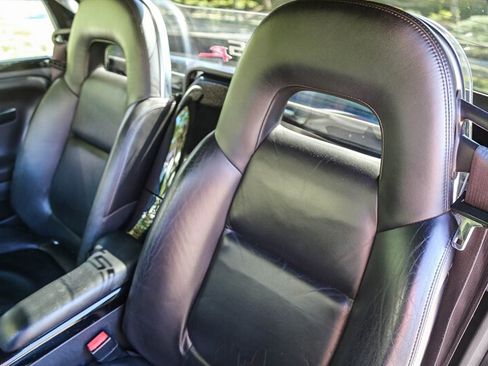 Used 2005 Chevrolet SSR w/ Preferred Equipment Group image 37