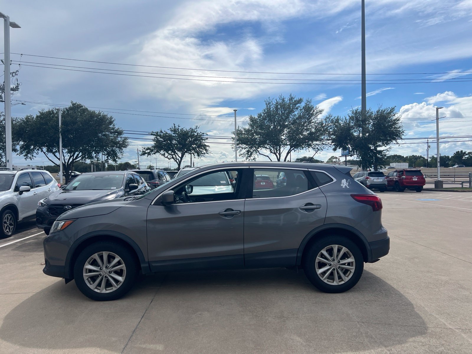Used 2017 Nissan Rogue Sport S w/ S Appearance Package AWD/4WD image 2