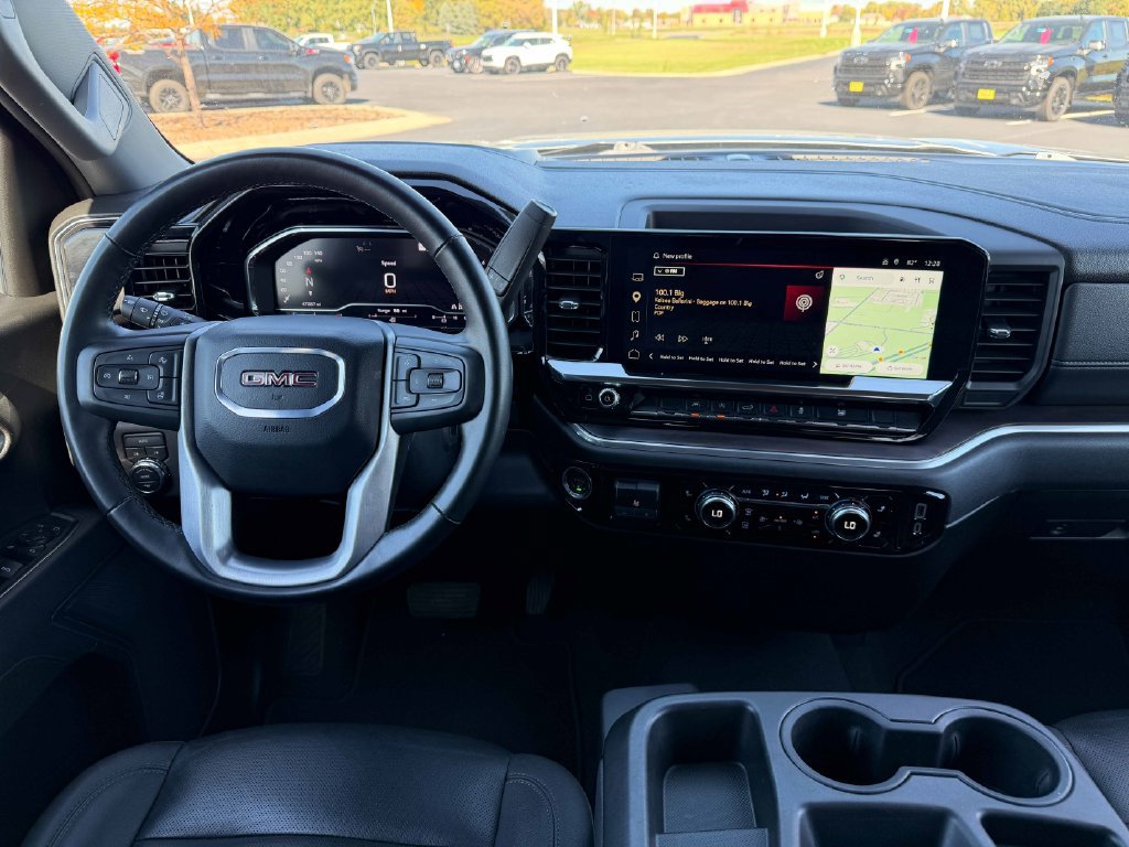 Used 2025 GMC Sierra 1500 SLT AWD/4WD image 31
