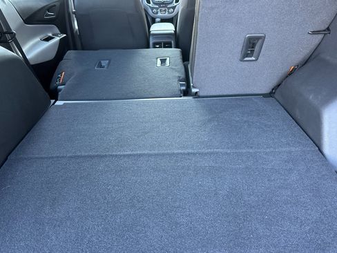 Used 2024 Chevrolet Equinox LS image 18