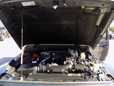 Certified 2024 Jeep Gladiator Sport image 30