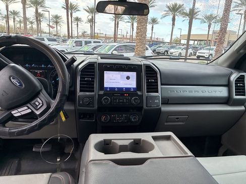 Used 2020 Ford F250 XLT w/ FX4 Off-Road Package image 11