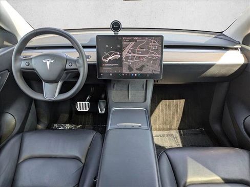 Used 2021 Tesla Model Y Long Range image 16