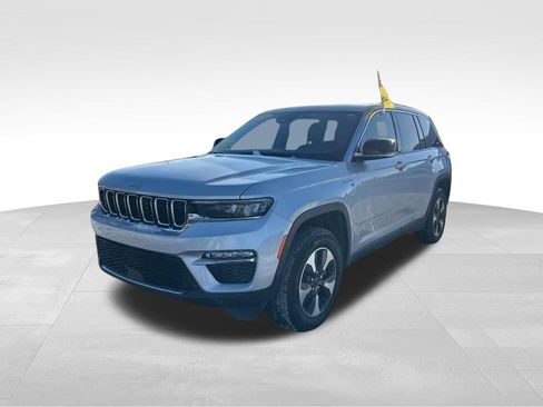 Used 2024 Jeep Grand Cherokee Limited 4xe AWD/4WD image 14