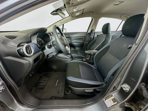 Used 2025 Nissan Versa SV FWD image 13